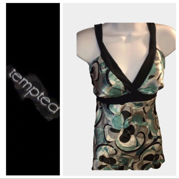 Tempted Tops - Sleeveless Blouse 💚🖤